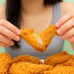 Ist es wirklich unanständig und ungezogen, mit den Händen zu essen?
